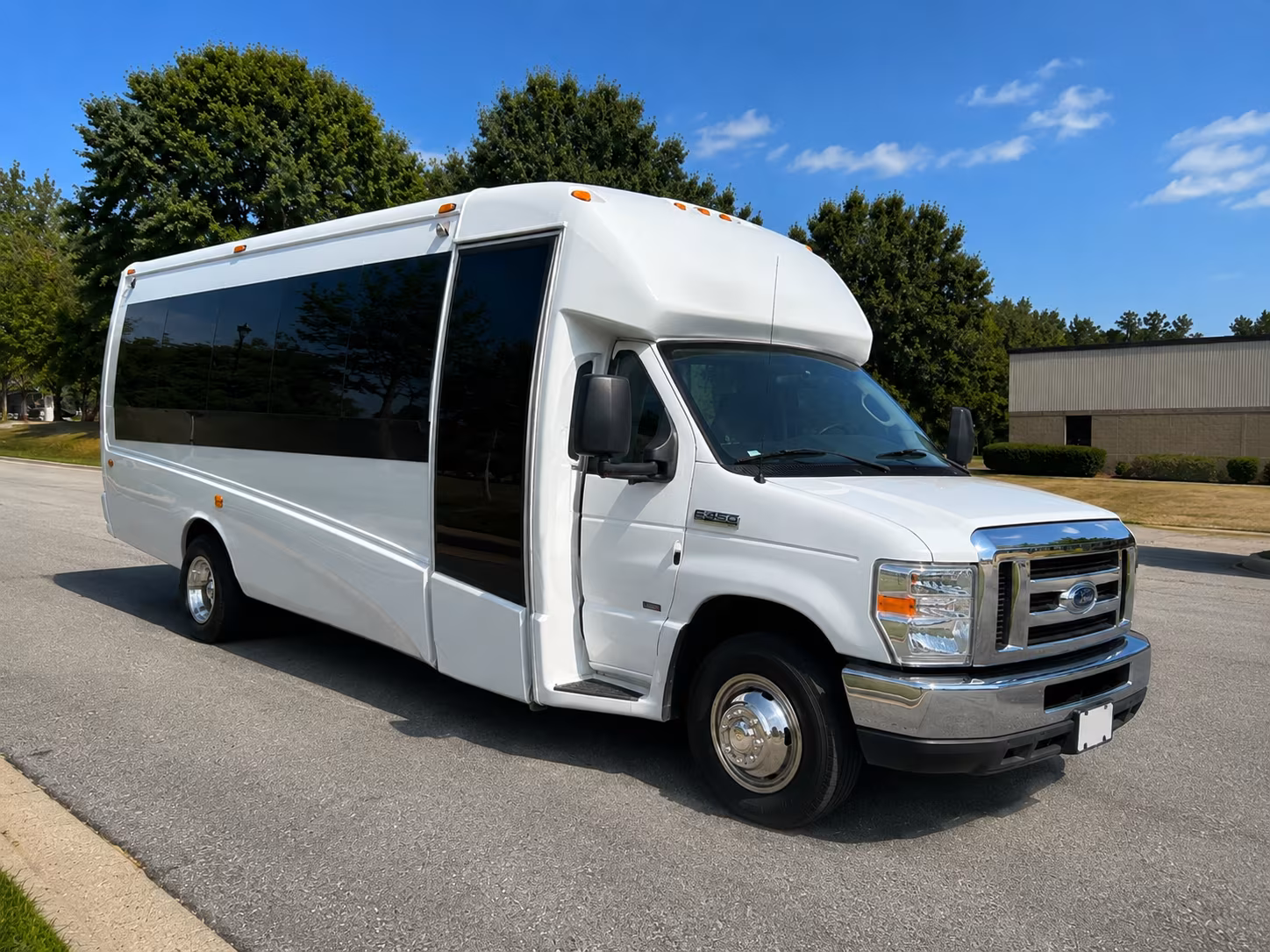 Atlanta Airport Shuttle & Transportation party bus exterior