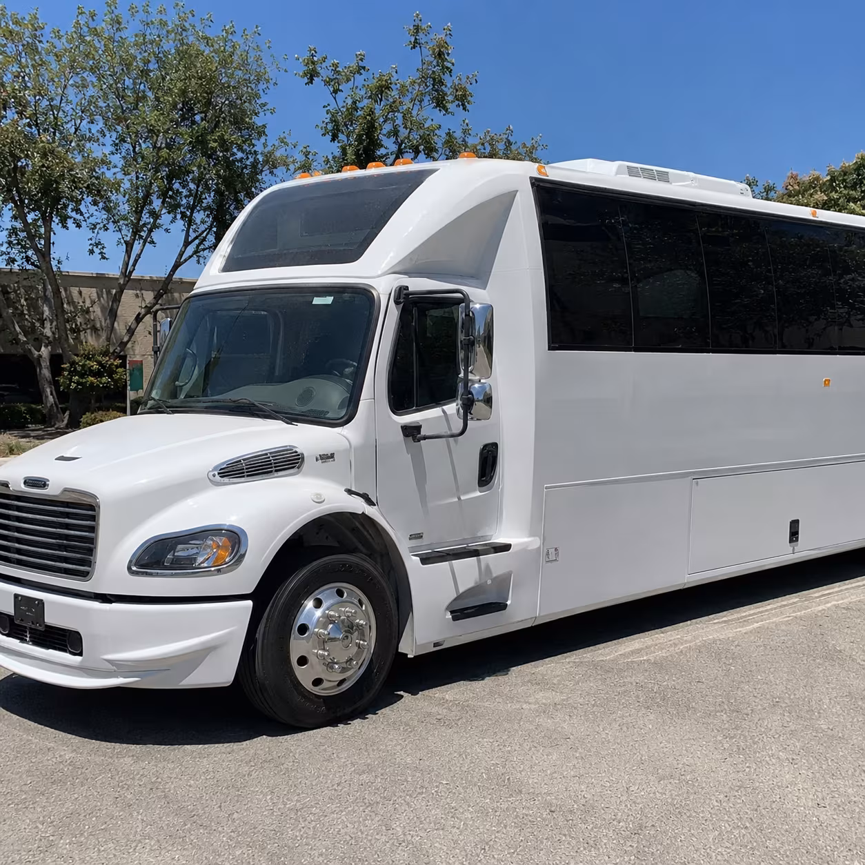 Atlanta Birthday, Sweet 16, & Quinceañera Transportation party bus exterior