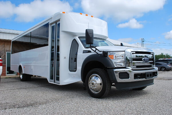 Savannah 18 Passenger Limo Bus
